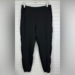 Athleta women’s textured black Brooklyn jogger athletic pants. Size 10
